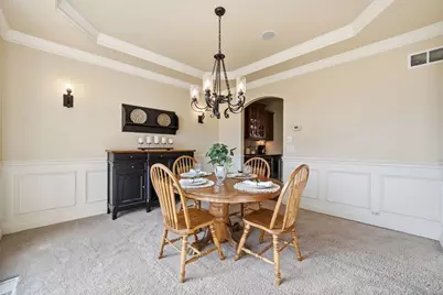 660 Avon Court, Elburn, IL 60119 - Photo 4