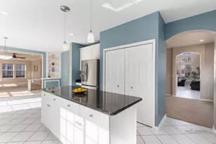 371 Sycamore St, Vernon Hills, IL 60061 - Photo 12