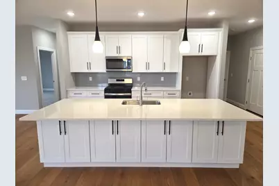 3 Saint Ivans Circle, Bloomington, IL 61705 - Photo 4