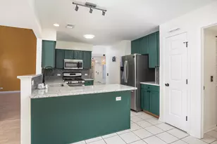 712 Hamilton Circle, Schaumburg, IL 60194 - Photo 8