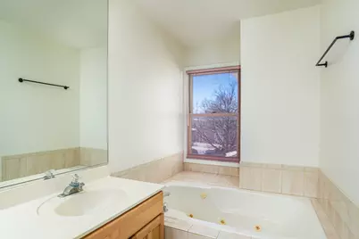 712 Hamilton Circle, Schaumburg, IL 60194 - Photo 12