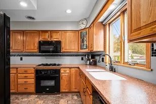 3417 21st St, Rock Island, IL 61201 - Photo 14