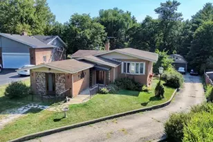 7N040 Eagle Terrace, Medinah, IL 60157 - Photo 2