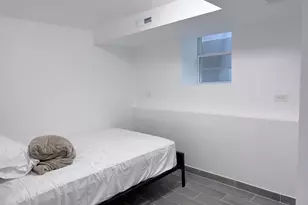 3029 S Keeley St, Chicago, IL 60608 - Photo 10