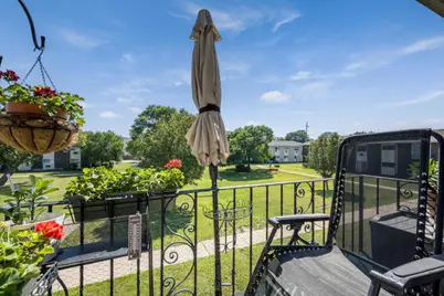 8856 N Northshore Drive #2C, Des Plaines, IL 60016 - Photo 2