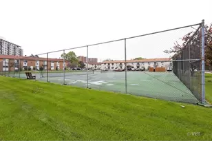 8856 N Northshore Dr, Des Plaines, IL 60016 - Photo 22