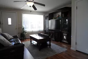 572 4th Ave, Aurora, IL 60505 - Photo 14