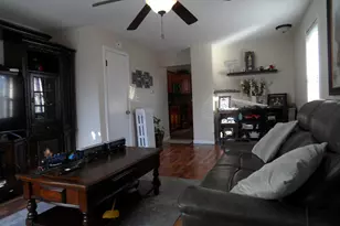 572 4th Ave, Aurora, IL 60505 - Photo 10