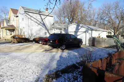 572 Fourth Avenue, Aurora, IL 60505 - Photo 2