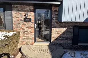 1110 Rushwood Ave, Shorewood, IL 60404 - Photo 4