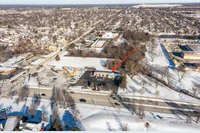 450 Lily Cache Lane, Bolingbrook, IL 60440 - Photo 8