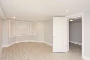 2968 N Ridgeway Ave, Chicago, IL 60618 - Photo 8