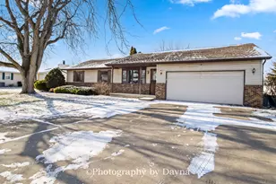 473 Mohawk Dr, Bourbonnais, IL 60914 - Photo 2