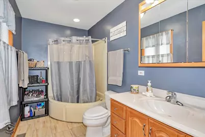 134 Roberts Road, New Lenox, IL 60451 - Photo 16