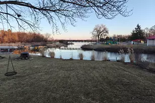 37 N Channel Dr, Round Lake Beach, IL 60073 - Photo 24