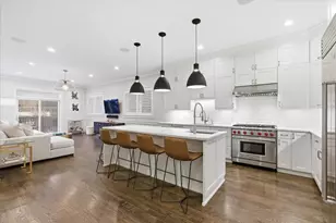 850 W Lill Ave, Chicago, IL 60614 - Photo 2