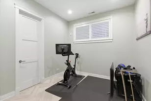 850 W Lill Ave, Chicago, IL 60614 - Photo 16