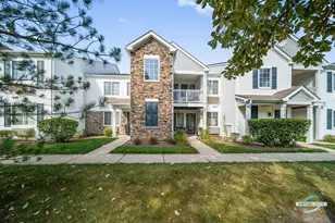 2427 Silverstone Dr, Carpentersville, IL 60110 - Photo 1