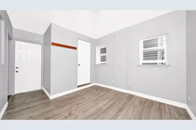 1831 W 21st Place #1R, Chicago, IL 60608 - Photo 2
