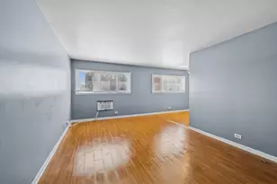 7201 W Wellington Ave, Elmwood Park, IL 60707 - Photo 8