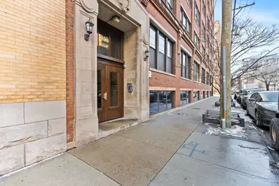 913 W Van Buren Street #4A, Chicago, IL 60607 - Photo 2