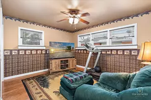 488 Cornell Ave, Des Plaines, IL 60016 - Photo 16