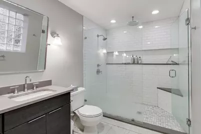 643 W Roscoe Avenue #D1, Chicago, IL 60657 - Photo 24