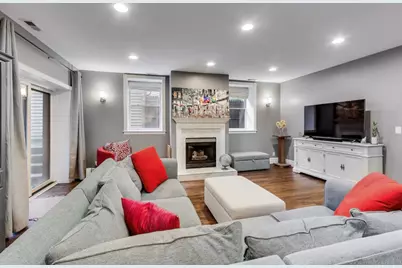 643 W Roscoe Avenue #D1, Chicago, IL 60657 - Photo 12