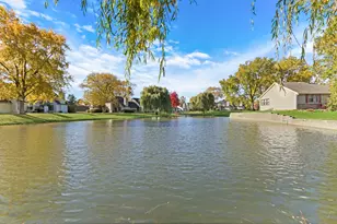 658 White Ct, Gurnee, IL 60031 - Photo 10