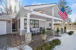 525 W Deerpath Rd, Lake Forest, IL 60045 - Photo 2