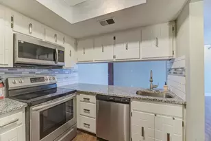 830 Elder Rd, Homewood, IL 60430 - Photo 4