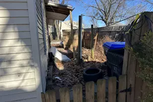 405 W Bissell St, Bloomington, IL 61701 - Photo 4