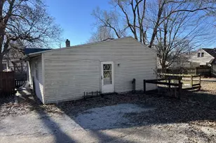 405 W Bissell St, Bloomington, IL 61701 - Photo 2