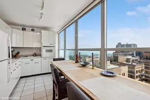 [Address not provided], Chicago, IL 60657 - Photo 6