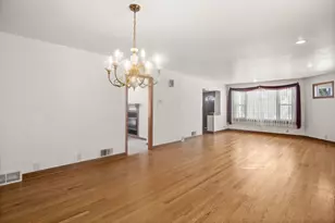 306 S 5th St, Kirkland, IL 60146 - Photo 10