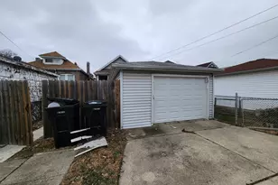 8837 S Throop St, Chicago, IL 60620 - Photo 4