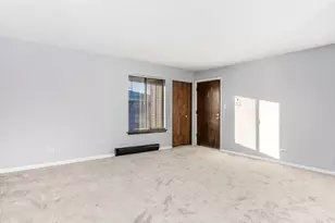 15818 Terrace Dr, Oak Forest, IL 60452 - Photo 6