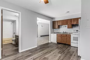 15818 Terrace Dr, Oak Forest, IL 60452 - Photo 12