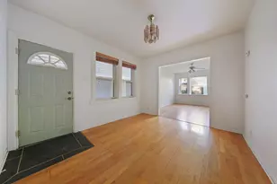 2527 N Ashland Ave, Chicago, IL 60614 - Photo 18