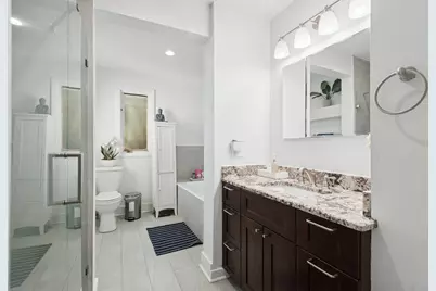 2233 W Greenleaf Avenue, Chicago, IL 60645 - Photo 16