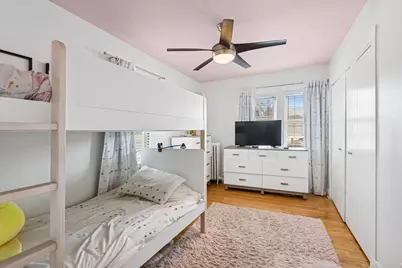 2233 W Greenleaf Avenue, Chicago, IL 60645 - Photo 14