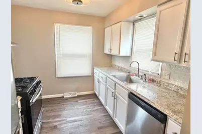 1238 Creve Coeur Street, Lasalle, IL 61301 - Photo 6