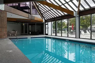 2 S Atrium Wy, Elmhurst, IL 60126 - Photo 4