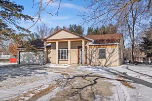 350 8th Ave, Marengo, IL 60152 - Photo 1