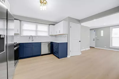 4521 S Lawler Avenue, Chicago, IL 60638 - Photo 4