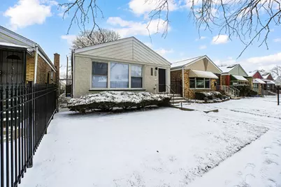 4521 S Lawler Avenue, Chicago, IL 60638 - Photo 2