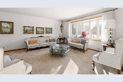 550 E North Broadway Street, Lombard, IL 60148 - Photo 2