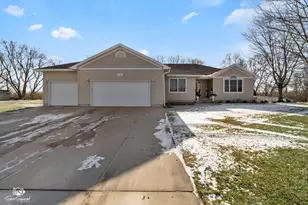 3208 Stone Fence Dr, Kankakee, IL 60901 - Photo 2