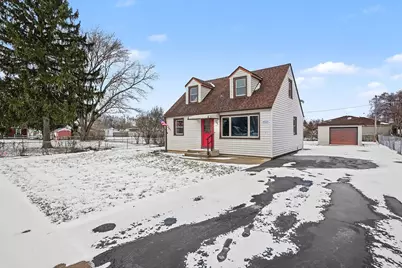 6520 W 82nd Street, Burbank, IL 60459 - Photo 2