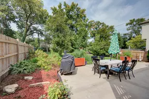 154 S Ellyn Ave, Glen Ellyn, IL 60137 - Photo 24